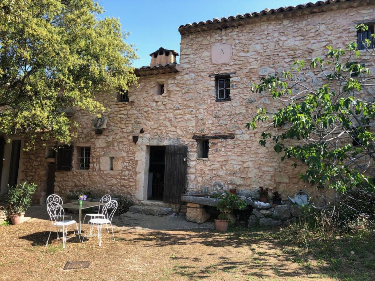 Le Jas Des Aiguiers Hotel Saint-Saturnin-d'Apt Eksteriør billede