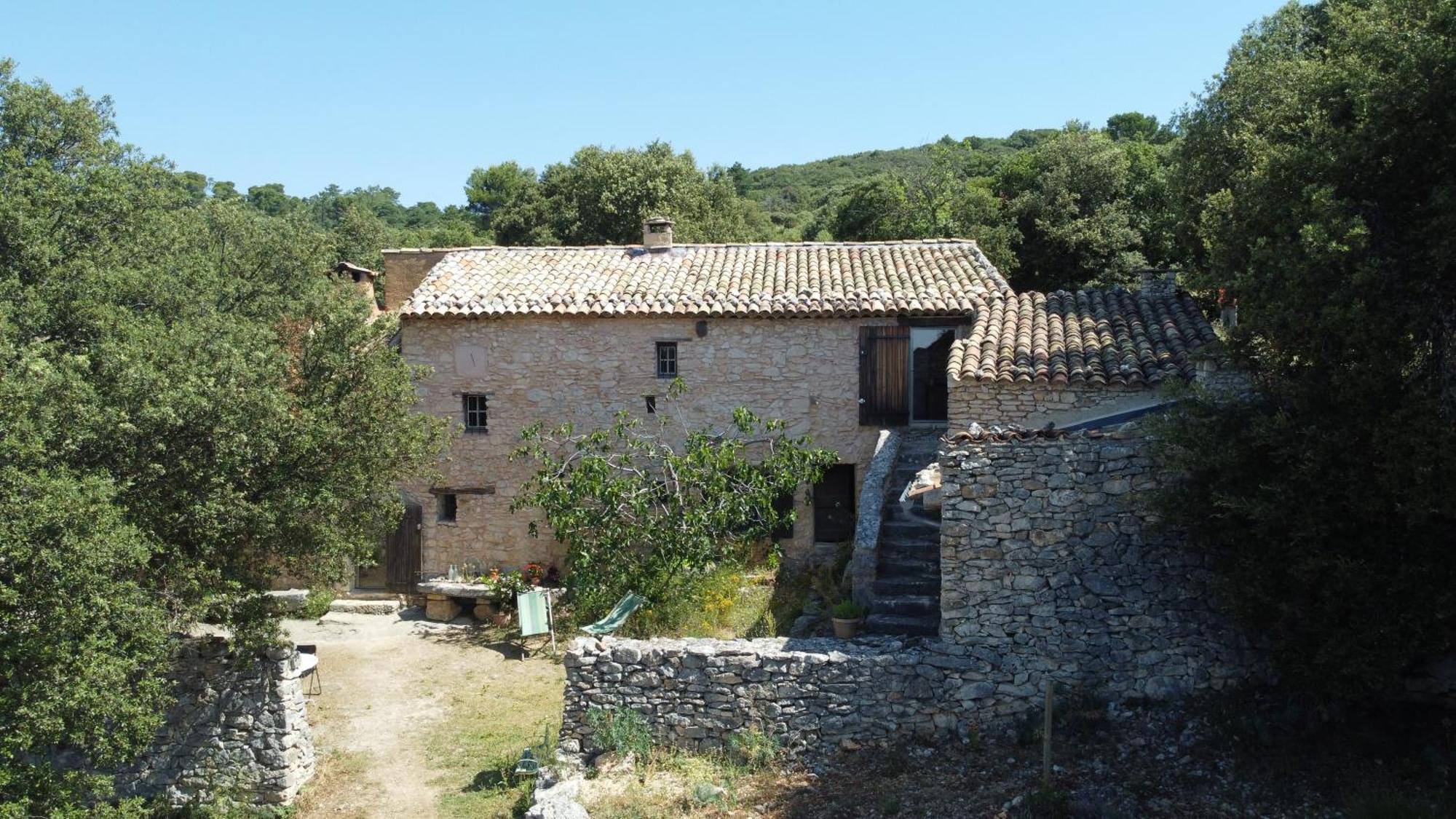 Le Jas Des Aiguiers Hotel Saint-Saturnin-d'Apt Eksteriør billede